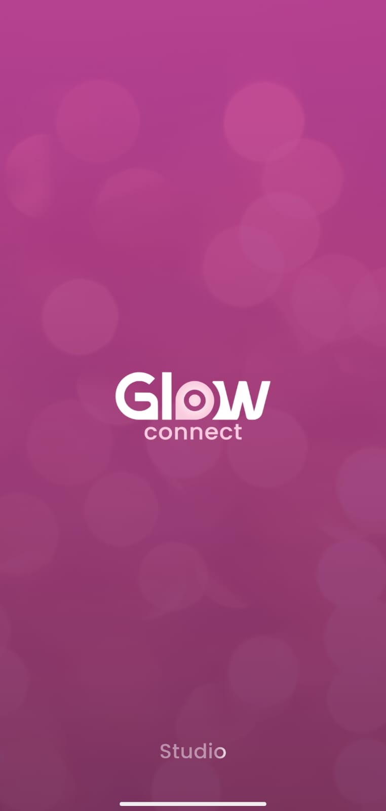 Glow Connect home screen showing salons near the user
